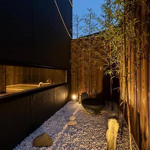 https://shirakabanoyado-seiran.hotels-osaka.net